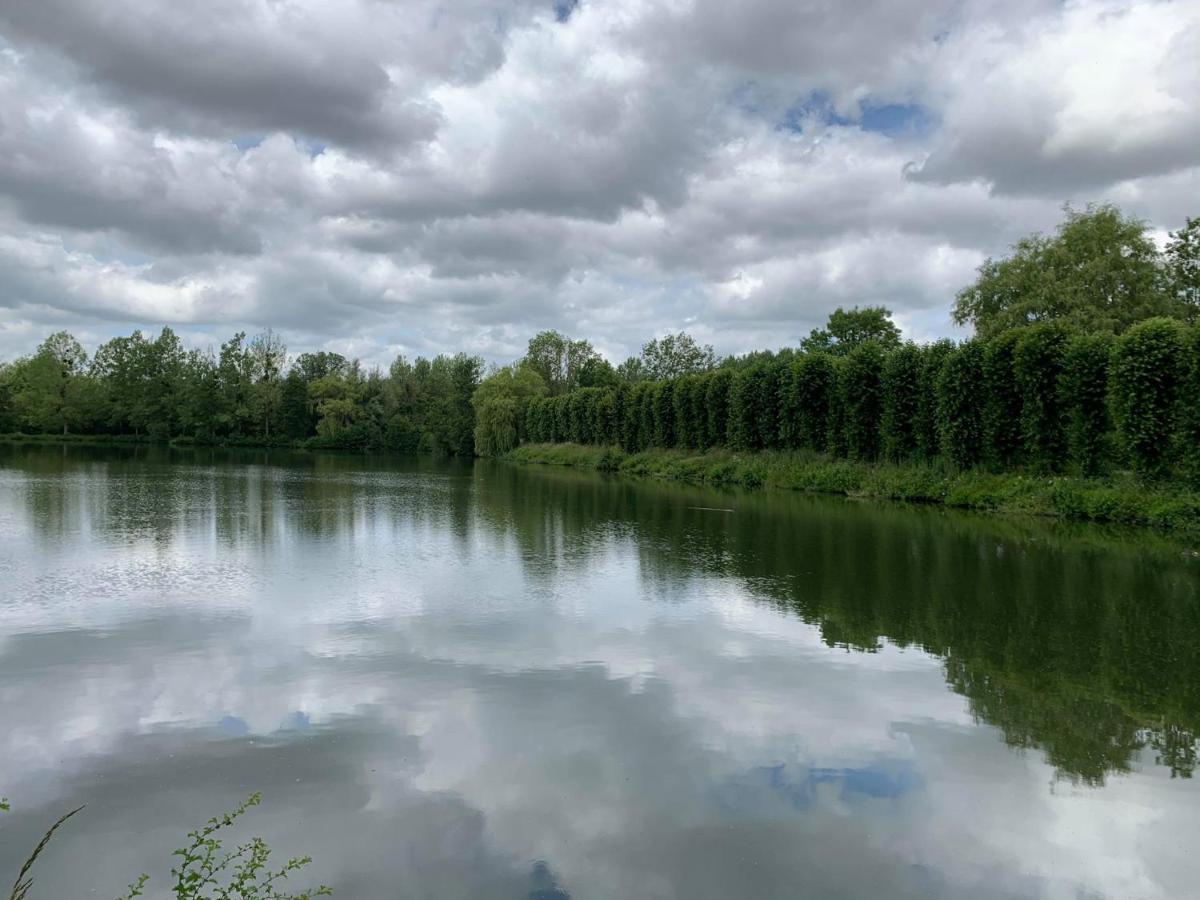 Domaine De Senercy Bed & Breakfast Sery-les-Mezieres ภายนอก รูปภาพ